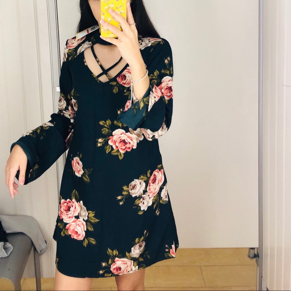 Green dress with flowers. Used, like new